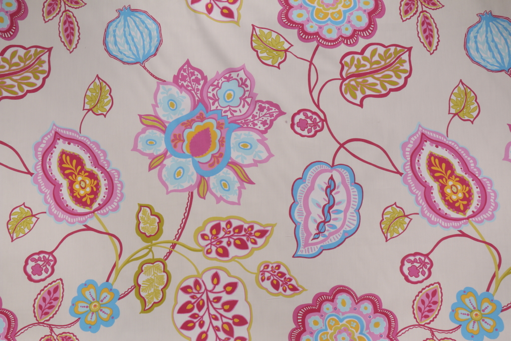 Vilber Paipai11 Floral Spanish Printed Cotton Drapery Fabric in Pink