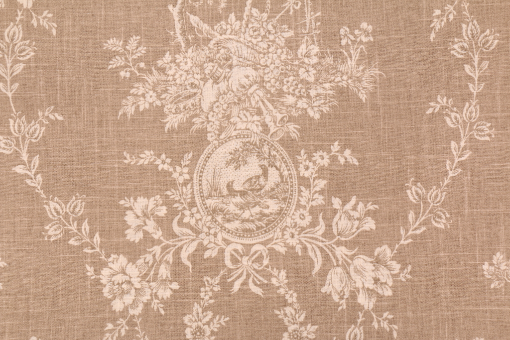 Waverly Country House/Cir Printed Linen Blend Drapery Fabric in Linen