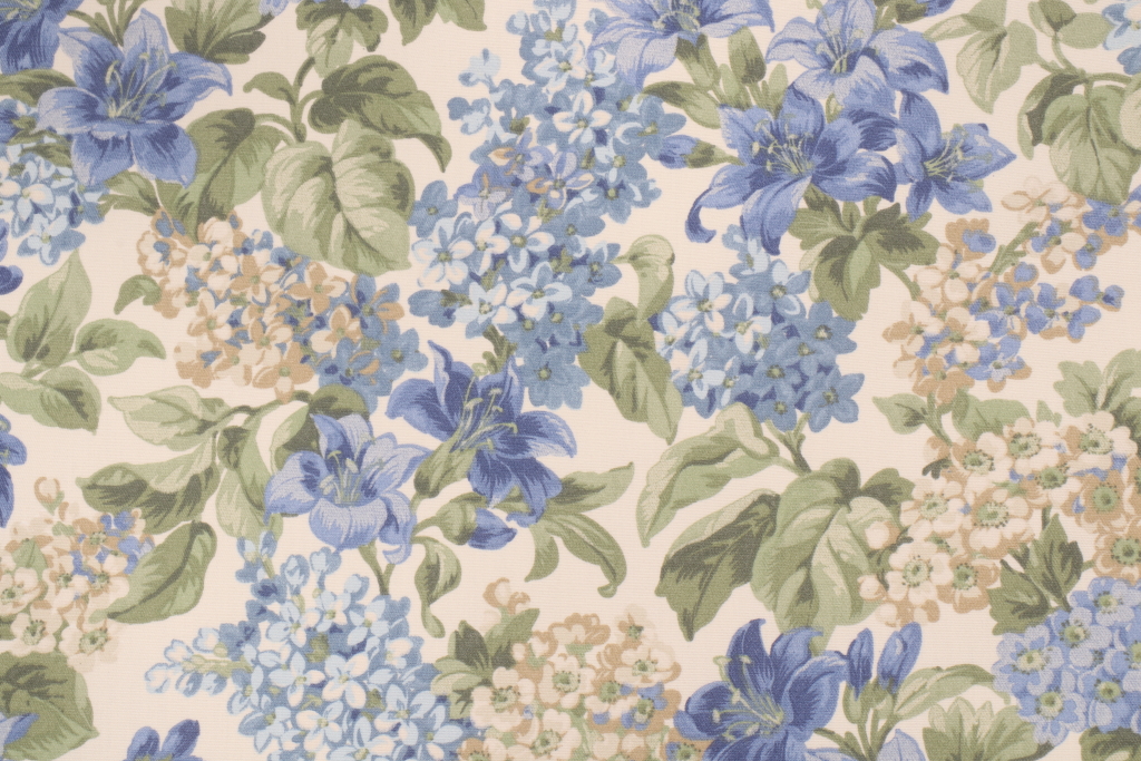 3.13 Yards Robert Allen Hydrangea Printed Polyester Outdoor Fabric in Blue