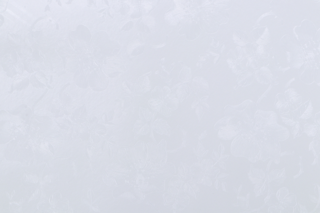 3.63 Yards Plastic Table Pad in White