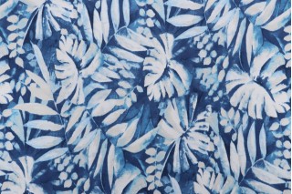 Tommy Bahama Drifting Tide Printed Polyester Outdoor Fabric in Horizon 