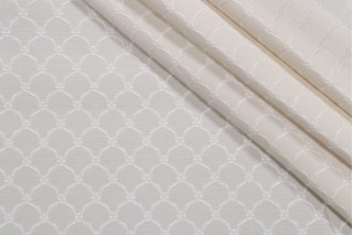 Daisy Gamble Woven Decorator Fabric in Snow
