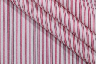 Vienna Woven Decorator Fabric in Raspberry 