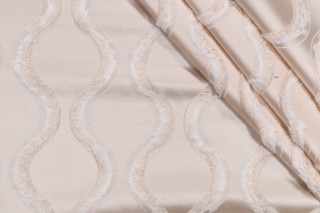 Covington Silhouette Woven Decorator Fabric in 10-Champagne