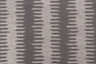 Cleo Tapestry Upholstery Fabric in Wasp
