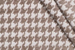 AbbeyShea Cafe Woven Chenille Upholstery Fabric in 81-Driftwood