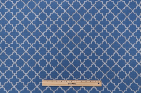 Thibaut Charm Decorator Fabric in Ivory on Royal Blue W74350