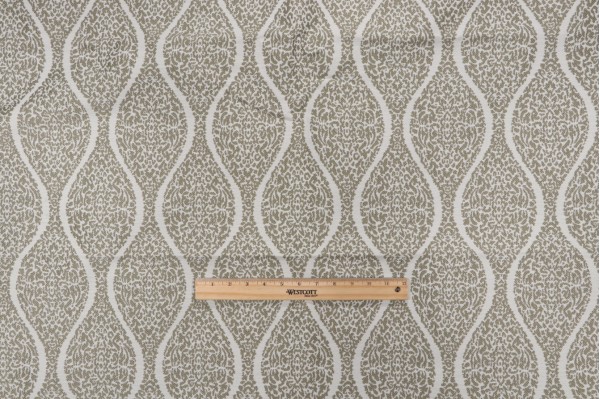 Phifer Geobella Medallion Woven Olefin Outdoor Fabric in Jungle