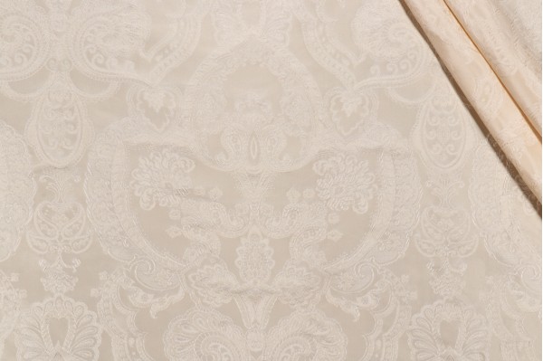 Click for 5.5 Yards Scalamandre Bari Paisley Silk Damask Decorator Fabric in Beige Scalamandre Bari Paisley Silk Damask Decorator Fabric in Beige