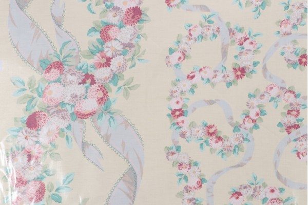 Sample of Scalamandre Montpelier Chintz with Border Printed Polished Cotton Drapery Fabric in Ecru/Salmon 