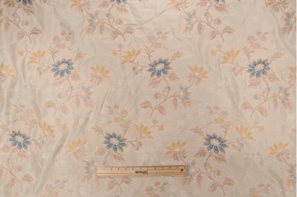 Scalamandre Barino Gran Foreale Tapestry Upholstery Fabric in Cream