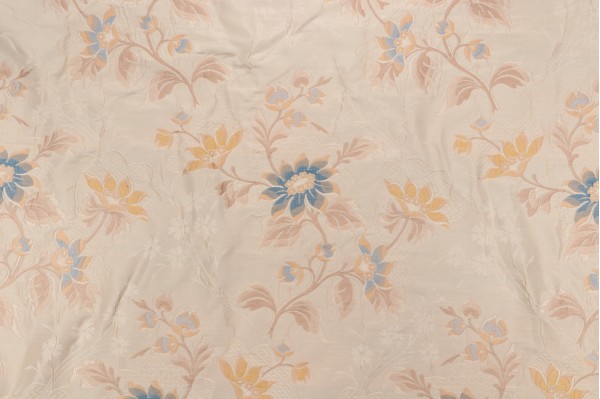 Scalamandre Barino Gran Foreale Tapestry Upholstery Fabric in Cream