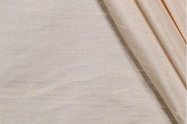 Woven Silk Decorator Fabric in Vanilla