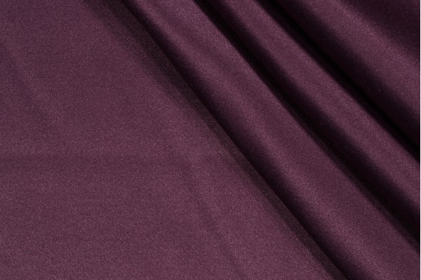 Solid Woven Decorator Fabric in Grape