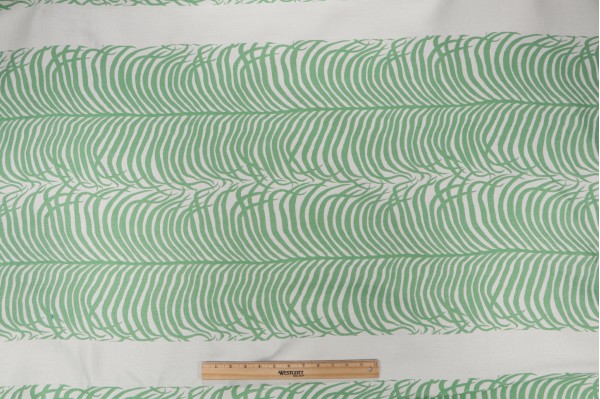 Sulu Woven Polyester Outdoor Fabric in Meadow