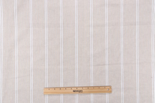 Roth & Tompkins Interchange Woven Decorator Fabric in Burlap for Heritage Fabrics 