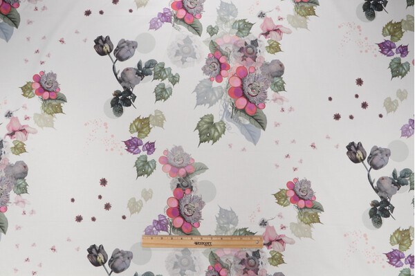 Sample of Cynthia Rowley Floral Printed Drapery Fabric for Home Accent Fabrics 