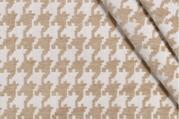 AbbeyShea Cafe Woven Chenille Upholstery Fabric in 42-Bisque