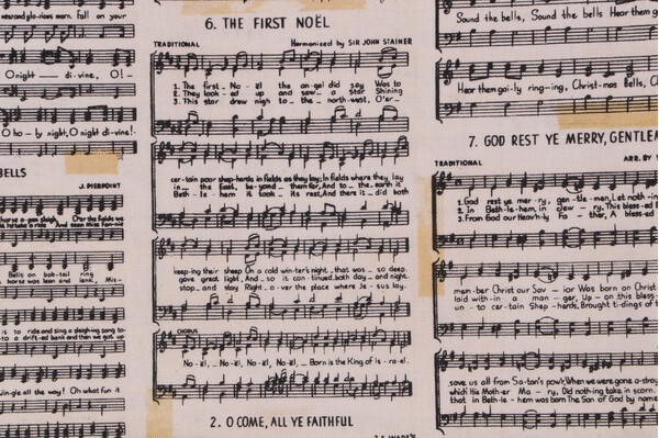 Tim Holtz Holidays Past - Caroler Printed Cotton Craft Fabric in Neutral for Free Spirit