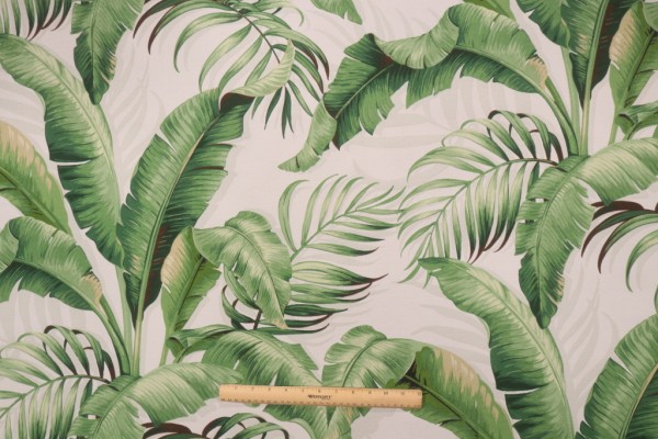 Tommy Bahama Palmiers Printed Polyester Outdoor Fabric in Verde 