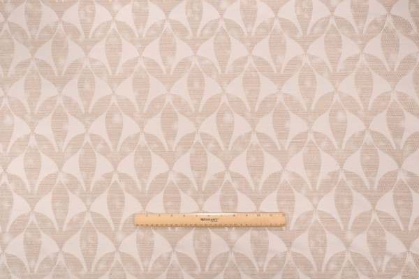 PK Lifestyles Aveline Damask Decorator Fabric in Champagne 