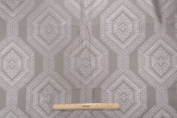 Reign Woven Decorator Fabric in Taupe