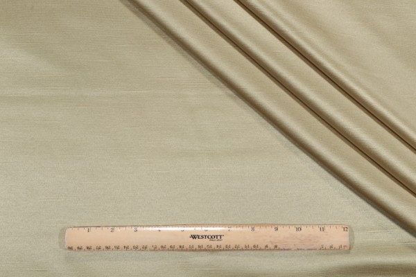 Shauna Woven Decorator Fabric in Verde