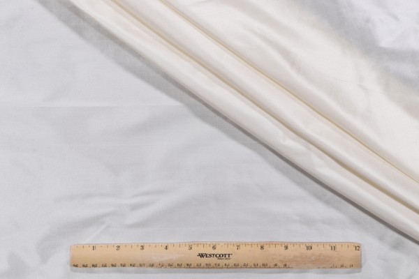 Algardi Silk Decorator Fabric in Coconut