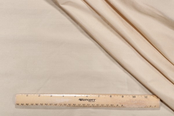 Solid Woven Decorator Fabric in Vanilla