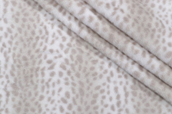 PK Lifestyles Cheetah Path Faux-Fur Decorator Fabric in Fawn 