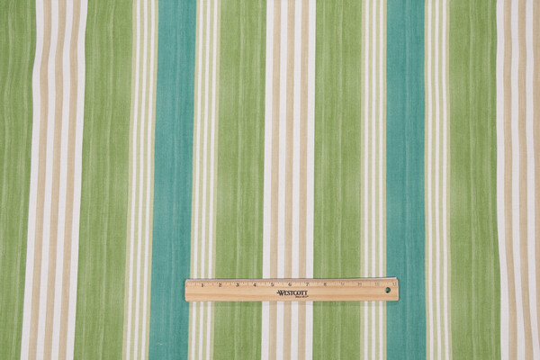 Waverly On Course Printed Cotton Drapery Fabric in Verte 