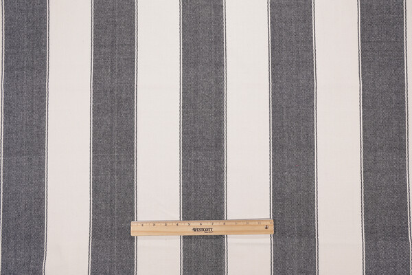 Bungalow Woven Upholstery Fabric in Blackbird